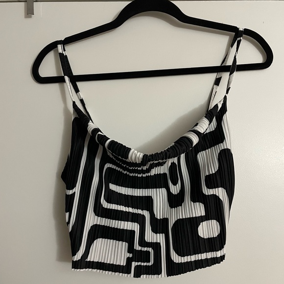 Black & White Print Cowl Neck Crop Top - Size 14 - Picture 2 of 3